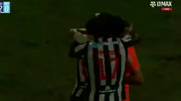 Se lo dedicó a Alejandro Duarte: Eryc Castillo convirtió el 2-0 de Alianza Lima sobre ADT