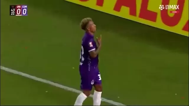 Jhon Sánchez terminó perfecto una gran jugada del equipo cajamarquino, que vence a Universitario en el Monumental. | L1 MAX