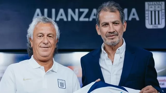 El técnico blanquiazul confirmó en la previa al duelo en Huancayo que solo falta hacerlo oficial. | AD