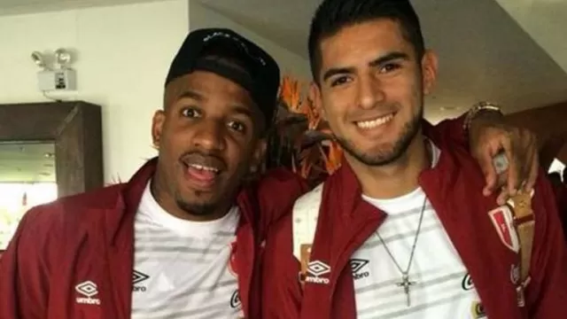 Farfán junto a su compañero de selección.-foto-1