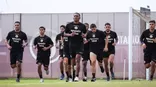 El lateral ecuatoriano no fue titular en el amistoso de Universitario ante Atlético Grau en Campo Mar esta mañana. | Foto: Universitario