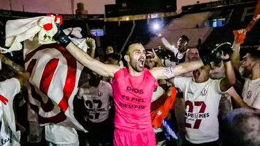 José Carvallo, campeón con Universitario en 2023, anunció que se retira del fútbol profesional. | Foto: LFP