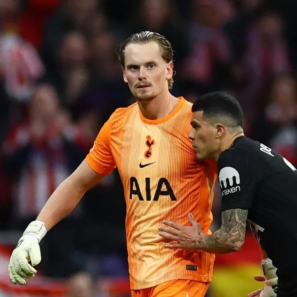 El rostro de Antonin Kinsky tras cometer tres errores en el partido / X