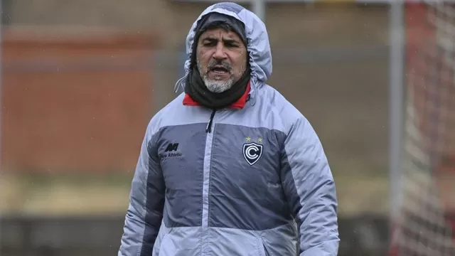 Leonel Álvarez dejó de ser el entrenador de Cienciano