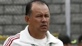 Juan Reynoso, entrenador peruano de 54 años. | Foto: AFP