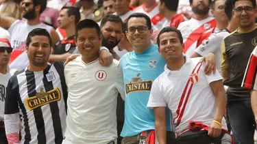 Hinchas de Alianza, Universitario y Sporting Cristal juntos. |  Foto: El Comercio.