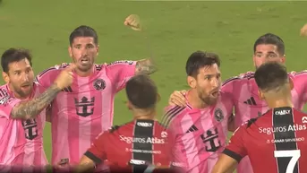 Messi se enfadó y le hizo un polémico gesto a futbolista de Atlas