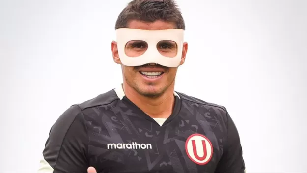 Advíncula troleó a Aldo Corzo por usar máscara y Lapadula estalló de risa