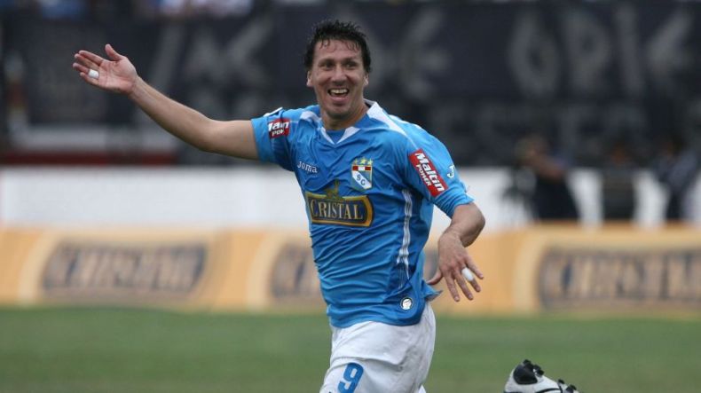 Maestri: "Pablo Zegarra debe devolverle la confianza al jugador de Cristal"