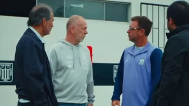 Mano Menezes fue recibido por Franco Navarro y Pablo Guede. Foto: Captura video La Bicolor