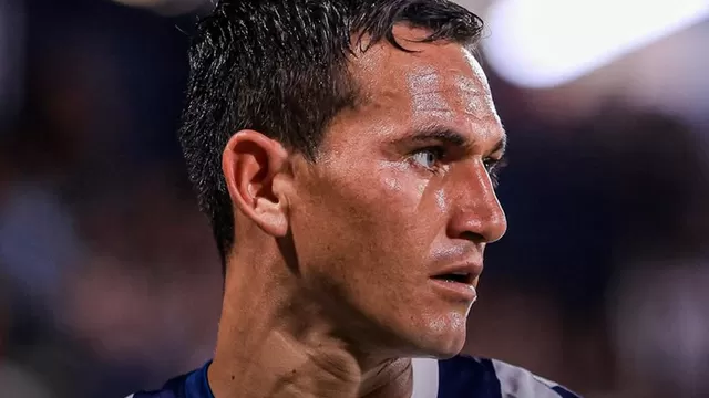 A pesar del triunfo de Alianza Lima, el hincha hizo sentir su disconformidad a Jairo Vélez y compañía. | N