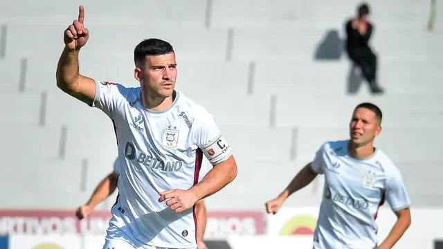 Melgar venció 3-1 a Unión Comercio y volvió a la punta del Clausura