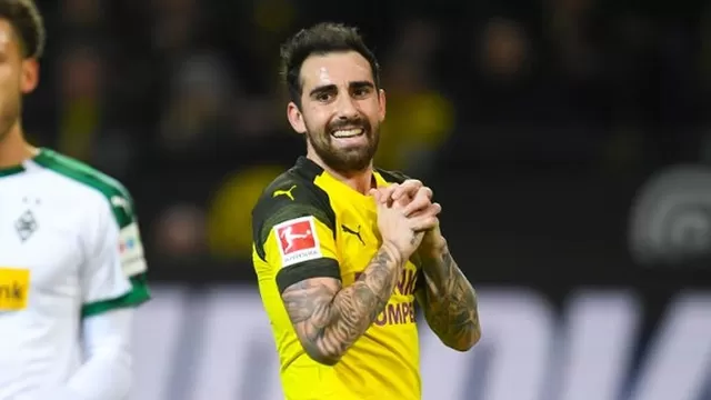 Borussia Dortmund ejecuta la opción de compra de Paco Alcácer | Foto: AFP.