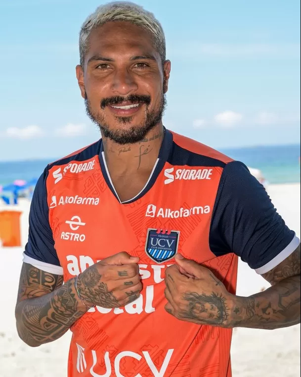 Paolo Guerrero por primera vez con la camiseta de Vallejo. | Foto: UCV.