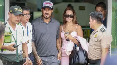 Paolo Guerrero arribó al Perú junto a Ana Paula Consorte. | Foto: Andina