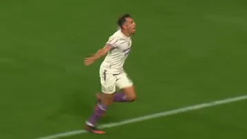 Pérez Guedes anotó golazo y puso el 1-0 a favor de Universitario