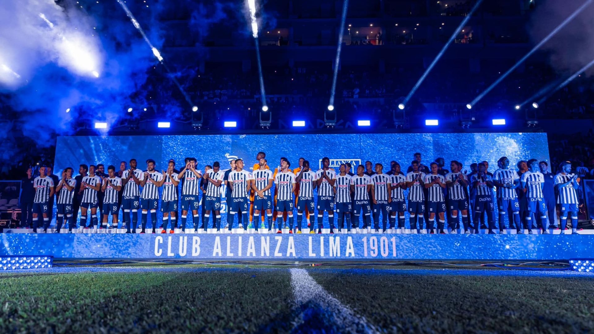 Alianza Lima presentó a su plantel 2024 frente a Once Caldas donde los derrotó por 2 a 0 / Foto: Alianza Lima