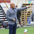 Roberto Mosquera calienta la final entre Alianza Lima y Sporting Cristal