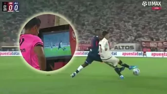 Roja que VAR anuló para Advíncula pore esta falta sobre Concha