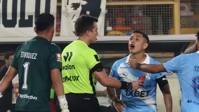 El capitán de Sporting Cristal tuvo una fuerte discusión con el portero rimense tras el gol de Universitario el pasado viernes. | Foto: @diego_mendo04 - Video: Difusión en X