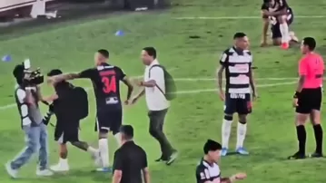 Se reveló la bronca de Paolo Guerrero por caer ante Universitario