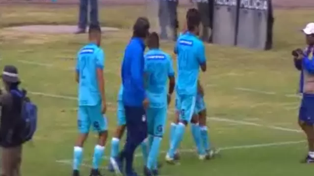 Del Solar reprochó a Garcés por el gol del empate de Ayacucho FC