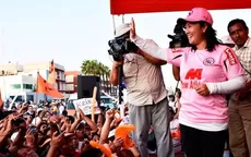Sport Boys: barra rosada cuestiona a Keiko Fujimori por ponerse camiseta - Noticias de keiko-fujimori