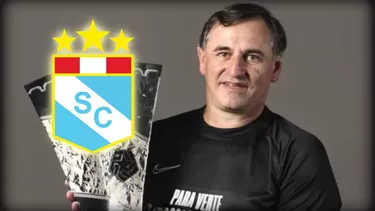 Sporting Cristal se habría contactado con Carlos Bustos como reemplazo de Guillermo Farré. | Composición AD