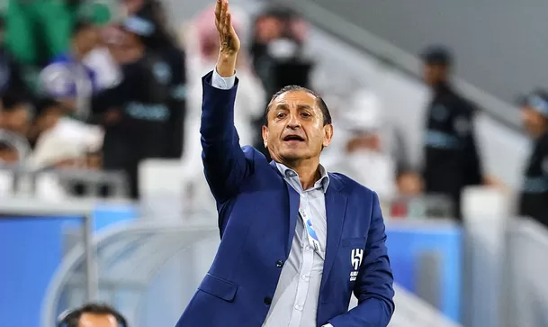 Ramón Díaz, entrenador argentino dirigió al River Plate, San Lorenzo, y clubes del Medio Oriente / Foto: AFP