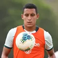 Universitario: Alex Valera llegó al entrenamiento de los cremas en Campo Mar