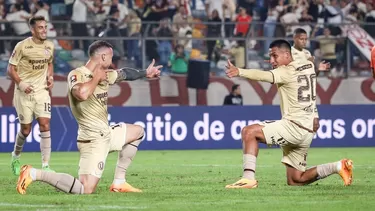 Emanuel Herrera vistió la camiseta de Universitario en la temporada 2023. | Foto: Liga 1