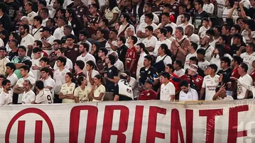 Universitario defiende la punta a estadio lleno: Más de 50 mil hinchas en el Monumental