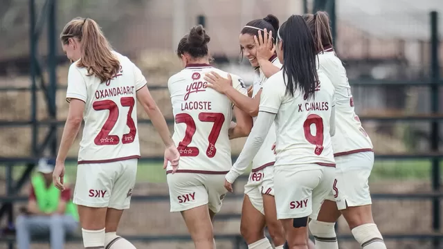 Universitario femenino venció por goleada a un Carlos A. Mannucci que solo presentó 3 suplentes. | LFP