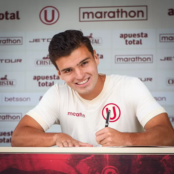 Jean Carlo Olivares firmó contrato profesional con Universitario. | Foto: @Universitario