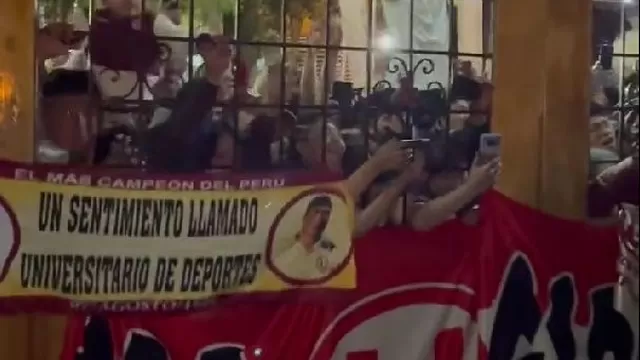 Universitario vs. ADT: Hinchas cremas realizaron impresionante banderazo en Tarma