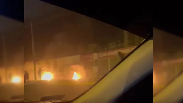 Universitario vs. Alianza Lima: Prenden fuego en exteriores del Estadio Monumental