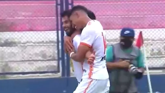Universitario vs. Ayacucho FC: Sosa instaló el 2-1 para los &#39;Zorros&#39; con golazo de fuera del área