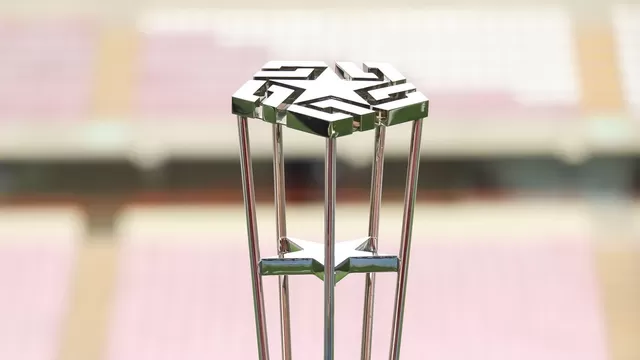 Este es el trofeo que se llevará Universitario o Sporting Cristal | Foto: Liga 1.
