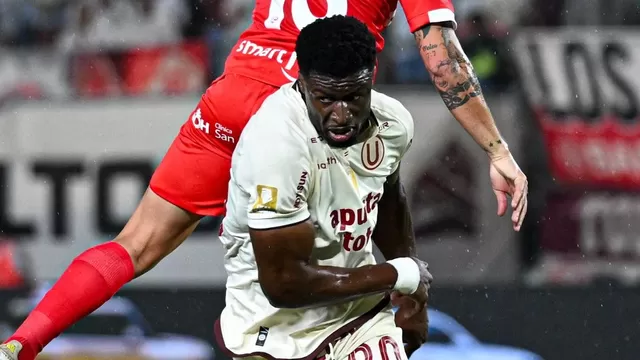 Universitario presentó su lista de convocados para enfrentar a Juan Pablo II sin Sekou Gassama. | Foto: X de Universitario
