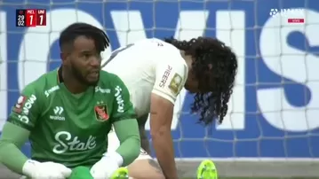 Williams Riveros se falló el 2-1 de Universitario ante Melgar