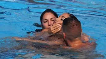 Anita Álvarez llama "superheroína" a su entrenadora tras rescartarla del agua