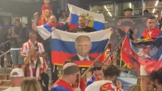 Australian Open: Hinchas rusos detenidos por exhibir banderas con la cara de Putin