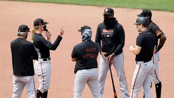 Béisbol: Alyss Nakken, primera mujer que sale de entrenadora en partido de las Grandes Ligas