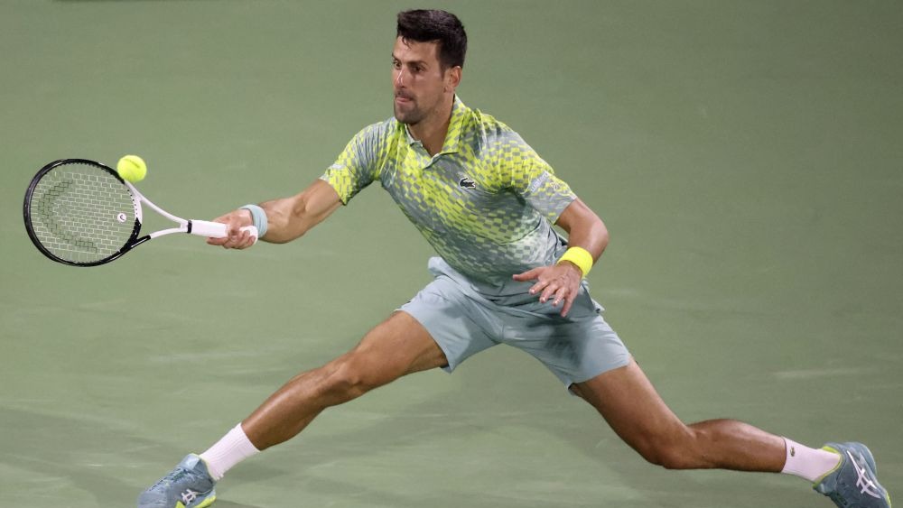 Djokovic salvó en tie-break del tercer set su regreso en Dubái