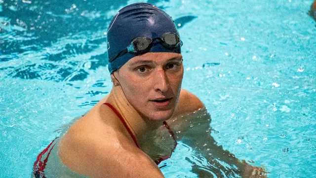 Estados Unidos: Federación de natación cambia sus reglas tras éxito de deportista transgénero