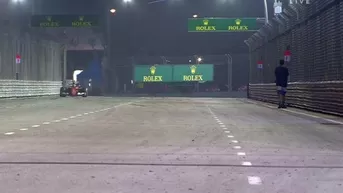 Fórmula 1: hombre se paseó por la pista en plena carrera en Singapur