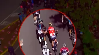 Giro de Italia: expulsan a ciclista por agredir a rival