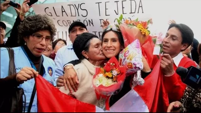 Gladys Tejeda y el reencuentro con su madre tras ganar el oro en Toronto 2015