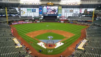 Las Grandes Ligas de Béisbol vuelven este jueves sin hinchas, pero con sonido de videojuegos