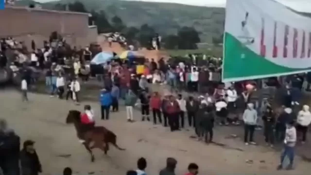 Huancavelica: Una mujer falleció en carrera de caballos